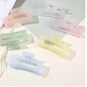 ⭐️❤️❤️ FREE Rainbow Modern Minimalist Shabby Trendy Chic Glam Hair Claw Clips
